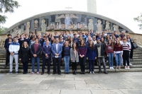 Imagen del alumnado asistente a Caf con Ciencia en el Saln de Actos Juan XXIII de Rabanales.