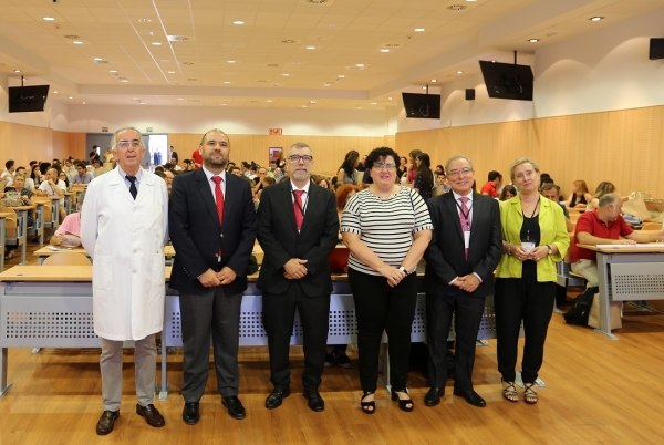 De izquierda a derecha: el decano de la Facultad de Medicina y Enfermería, Luis Jiménez; el  vicerrector de Investigación y Desarrollo Territorial de la UCO, Enrique Quesada; el presidente de la SECAT José Manuel López;  la decana de la Facultad de Ciencias, Mª Paz Aguilar; el presidente del Comité Organizador, César Jiménez, y la secretaria del Comité Organizar, Felipa Bautista 