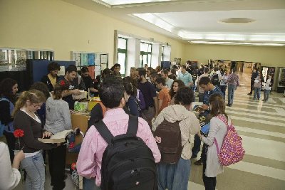 Dia del Libro en la Biblioteca Maimnides del Campus de Rabanales