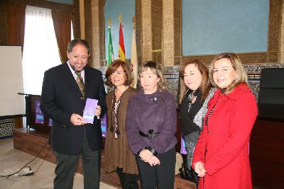 Comienza en el Rectorado el taller de empoderamiento y liderazgo para mujeres.