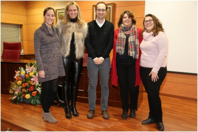 De izq a dcha Adela Gonzlez, Elena Gmez, Antonio Raign, Carmen Balbuena y Cristina Huertas