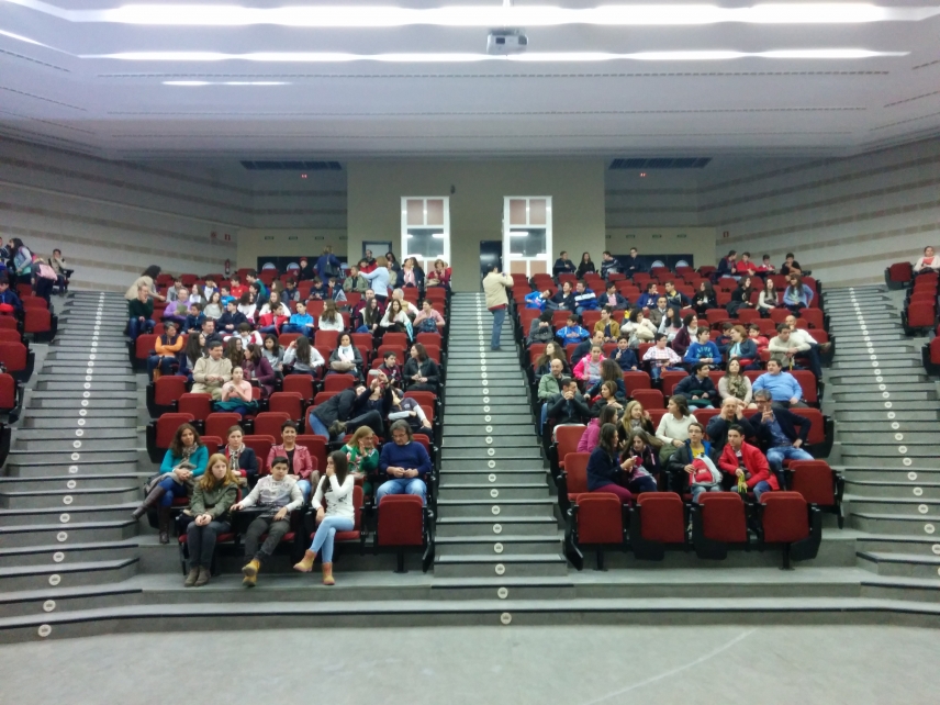 289 alumnos de segundo de ESO participan en el campus de Rabanales en la Olimpiada Matemática